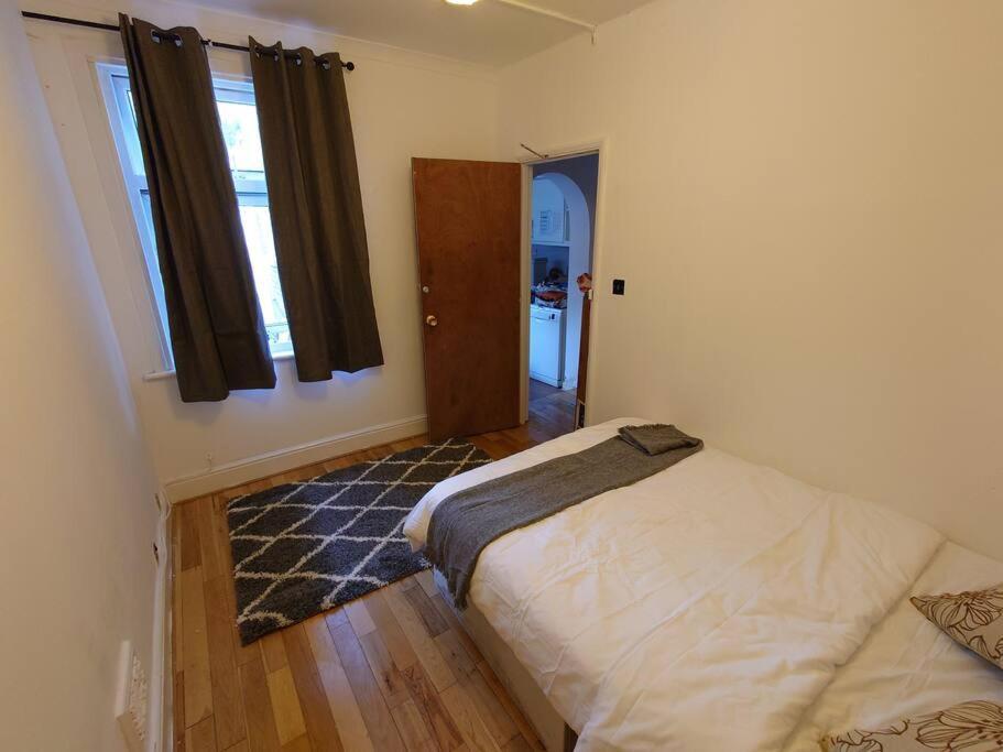 Edwardian 4 Bedrooms With 4 Bathrooms Townhouse, Next To Underground, Accommodates 10 People Лондон Екстериор снимка